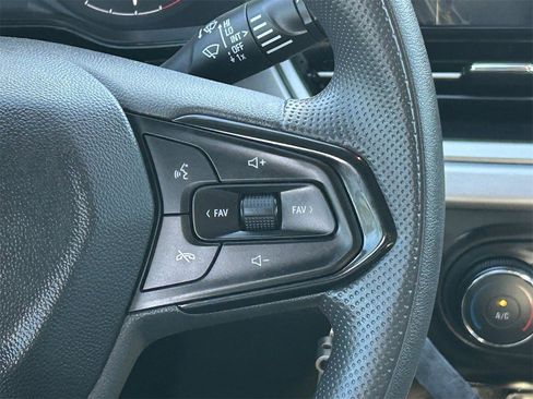 Used 2026 Chevrolet Trax LS w/ LS Convenience Package image 23