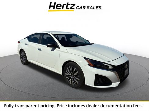Used 2025 Nissan Altima 2.5 SV FWD image 1