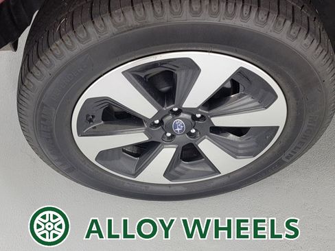 Used 2017 Subaru Forester 2.5i Premium image 14