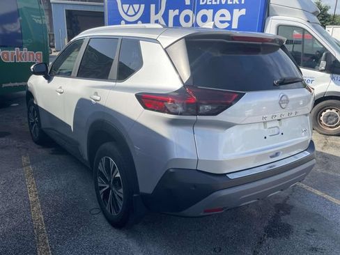 Used 2023 Nissan Rogue SV w/ SV Premium B Package FWD image 5
