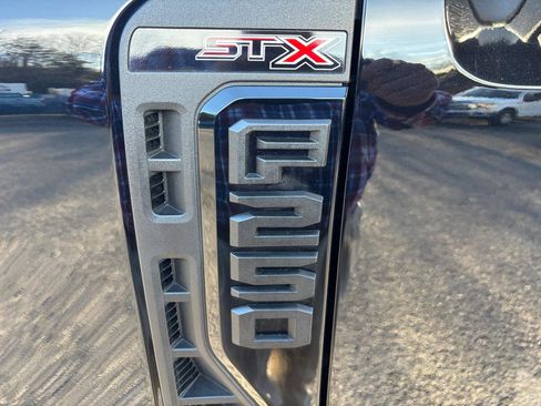 Used 2024 Ford F250 XL w/ STX Appearance Package image 10