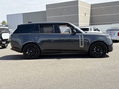Used 2025 Land Rover Range Rover Long Wheelbase SE AWD/4WD image 27