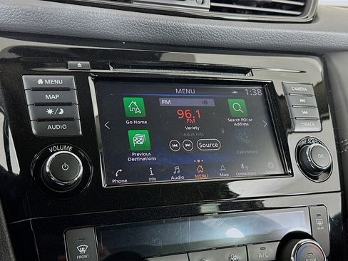 Used 2020 Nissan Rogue SL image 21