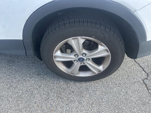 Used 2014 Ford Escape SE w/ Equipment Group 201A image 10