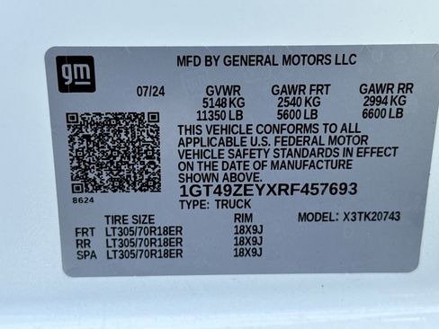 Used 2024 GMC Sierra 2500 AT4X w/ AT4X AEV Edition image 31