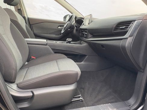 Certified 2023 Nissan Rogue SV image 38