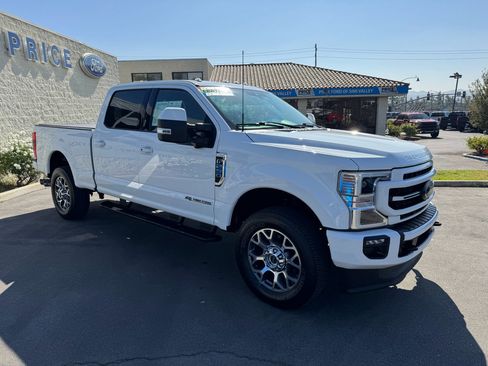 Used 2022 Ford F250 Lariat w/ Lariat Ultimate Package image 3