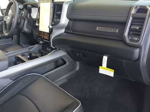 New 2026 RAM 3500 Laramie AWD/4WD image 21
