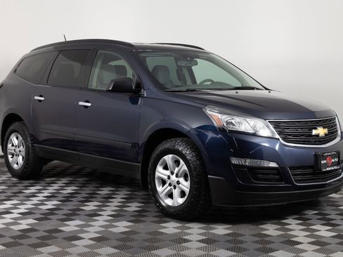 Used 2017 Chevrolet Traverse LS AWD/4WD image 11