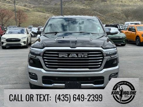 Used 2025 RAM 1500 Laramie AWD/4WD image 9