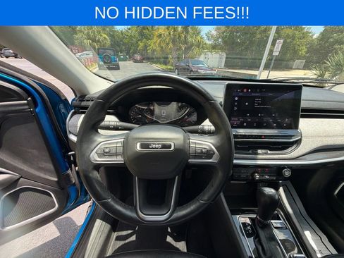 Used 2022 Jeep Compass Latitude AWD/4WD image 16