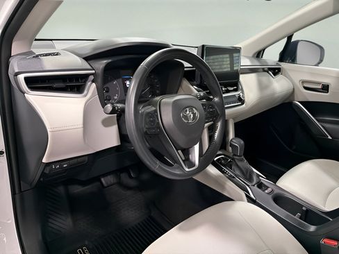 Used 2023 Toyota Corolla Cross LE FWD image 10