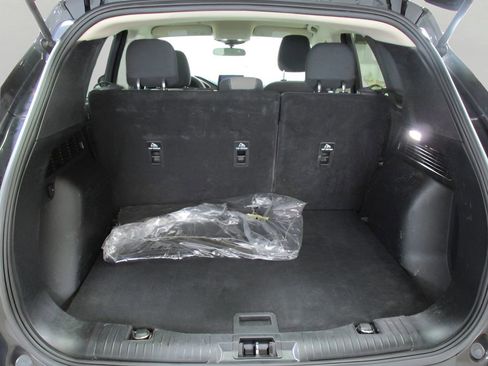 Used 2020 Ford Escape SE image 14