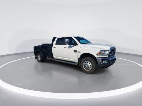 Used 2018 RAM 3500 Laramie Longhorn AWD/4WD image 2