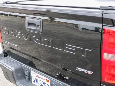 Used 2022 Chevrolet Colorado ZR2 AWD/4WD image 11