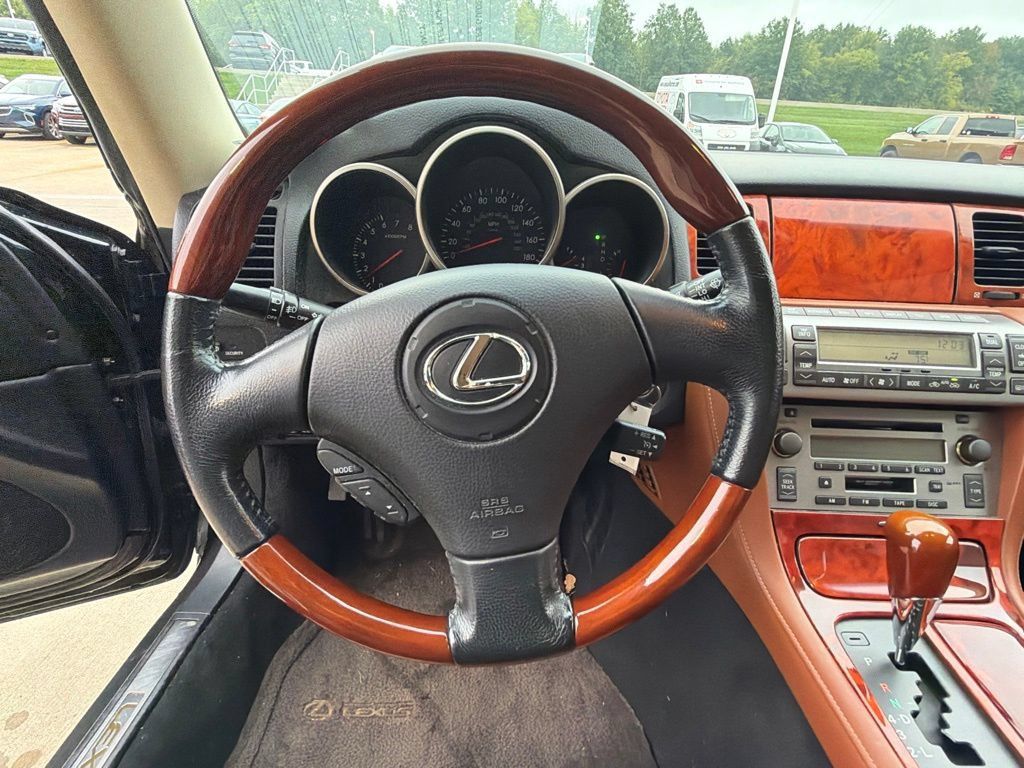 Used 2005 Lexus SC 430 Convertible w/ Preferred Accessory Pkg RWD image 13