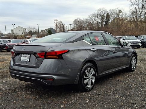 Used 2025 Nissan Altima 2.5 S image 7