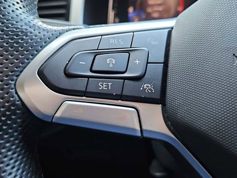 Used 2022 Volkswagen Atlas SEL R-Line image 25