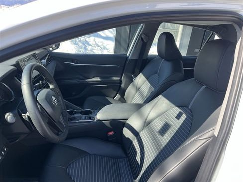 Used 2023 Toyota Camry SE w/ Cold Weather Package image 11