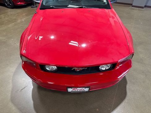 Used 2005 Ford Mustang GT Premium image 30