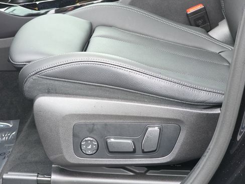 Used 2024 BMW X3 xDrive30i w/ Premium Package image 33