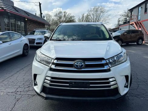 Used 2019 Toyota Highlander Limited image 2