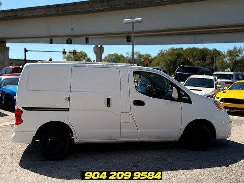 Used 2014 Nissan NV200 SV w/ Exterior Appearance Package FWD image 7