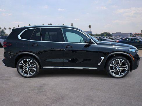 New 2026 BMW X5 sDrive40i image 4