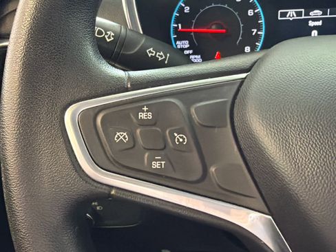 Used 2018 Chevrolet Equinox LT image 32