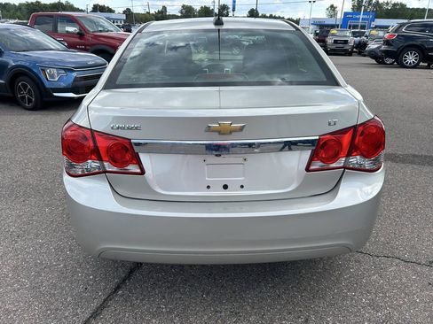 Used 2016 Chevrolet Cruze LT FWD image 6