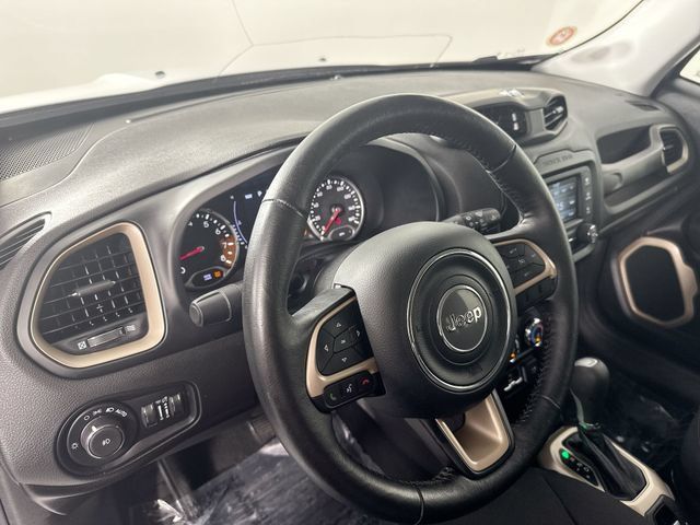 Used 2017 Jeep Renegade Latitude w/ Cold Weather Group AWD/4WD image 24