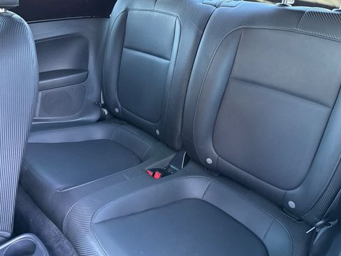 Used 2012 Volkswagen Beetle 2.5 image 12