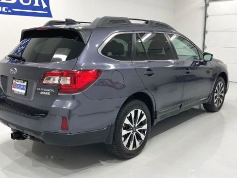 Used 2016 Subaru Outback 2.5i Limited image 11
