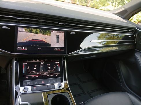 Used 2025 Audi Q7 3.0T Premium Plus image 17