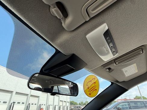 Used 2023 Nissan Kicks SR FWD image 26