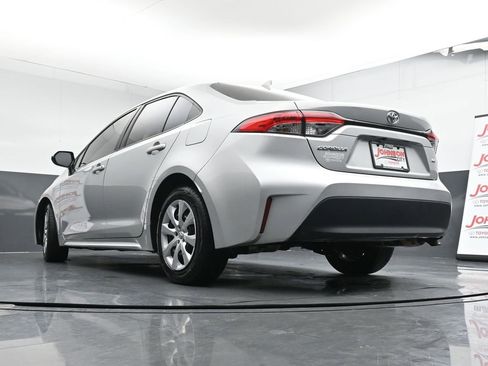 Used 2023 Toyota Corolla LE image 35