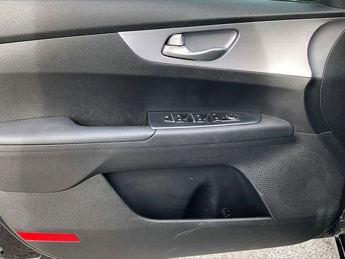 Used 2024 Kia Forte LX image 19