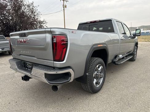 New 2025 GMC Sierra 3500 SLT image 19