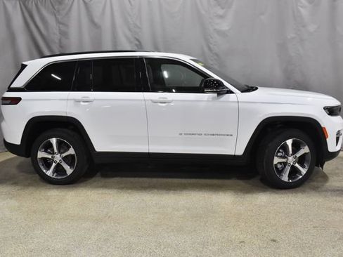 New 2025 Jeep Grand Cherokee Limited w/ Trailer Tow Package image 3