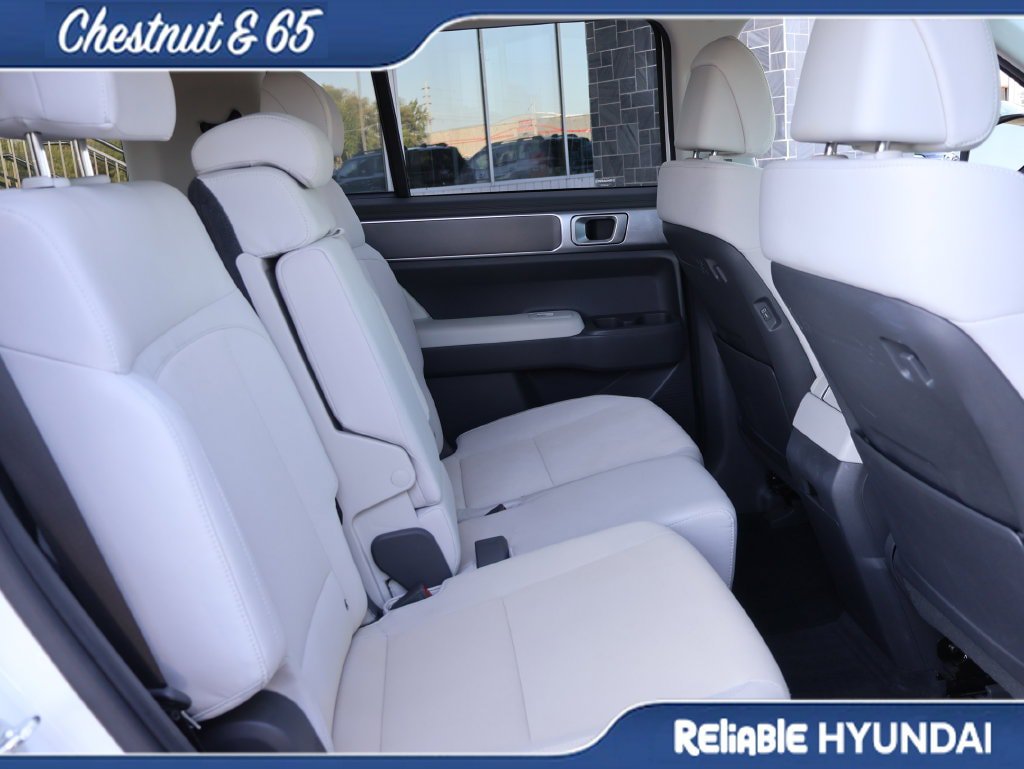 Used 2024 Hyundai Santa Fe SE FWD image 12