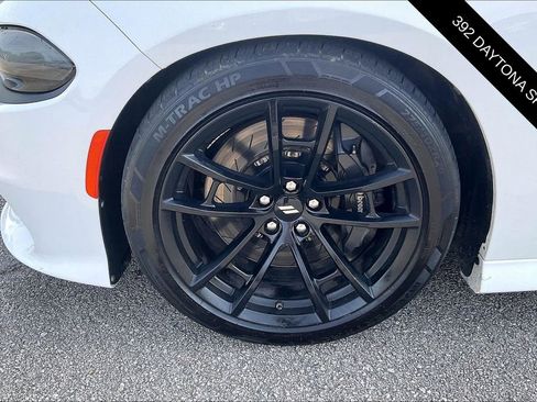 Used 2017 Dodge Charger R/T RWD image 8
