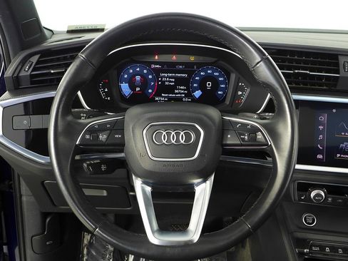 Used 2022 Audi Q3 2.0T Premium w/ Black Optic Sport Package image 27