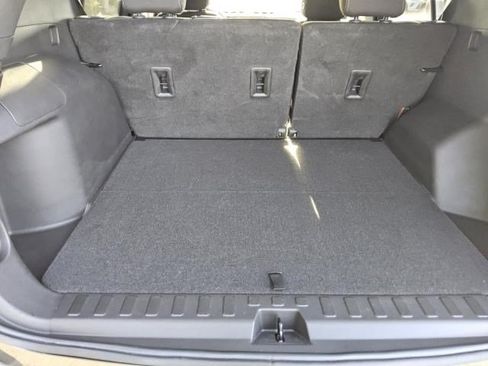 Used 2022 Chevrolet Equinox LS w/ LS Convenience Package FWD image 6