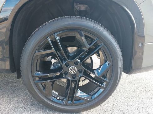 New 2026 Volkswagen Tiguan SE R-Line AWD/4WD image 29