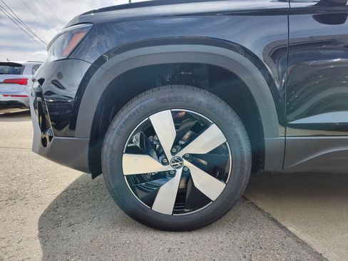 New 2025 Volkswagen Taos S image 14