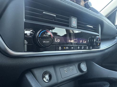 New 2026 Nissan Rogue SV w/ Cold Weather Package FWD image 10