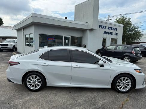 Used 2024 Toyota Camry LE FWD image 4