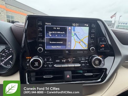 Used 2021 Toyota Highlander Limited image 4