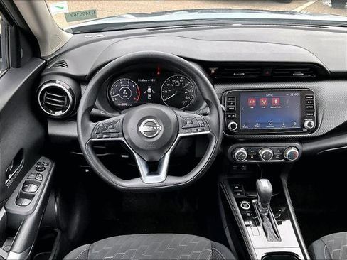 Certified 2024 Nissan Kicks SV image 17