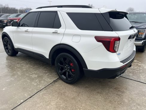 Used 2020 Ford Explorer ST w/ ST Street Pack image 5